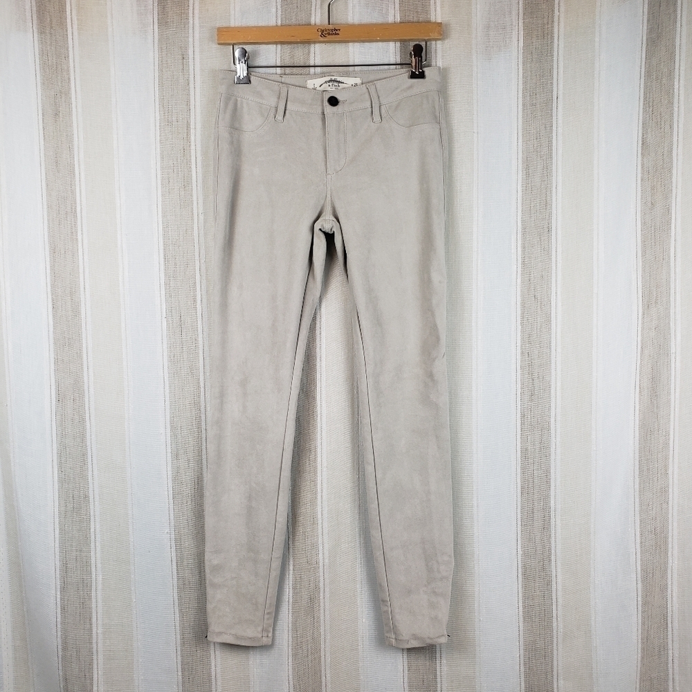 Abercrombie‎ & Fitch Faux Suede Mid Rise Pants Beige Size 0